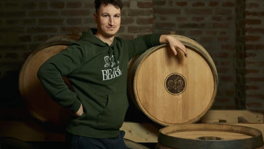 Z programátora octár: V pražských pivniciach vyrába ocot, ktorý mieri do barov