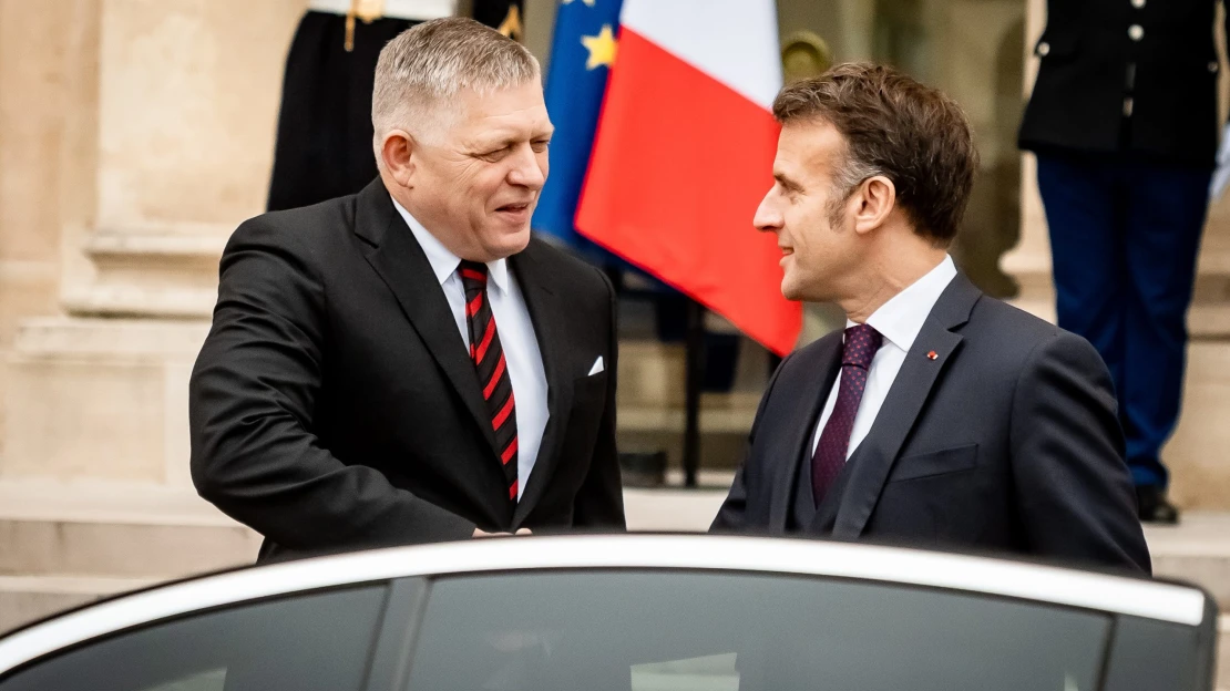 Macron opísal stretnutie s Ficom ako jeho strategické prebudenie. Rokovali aj o jadre