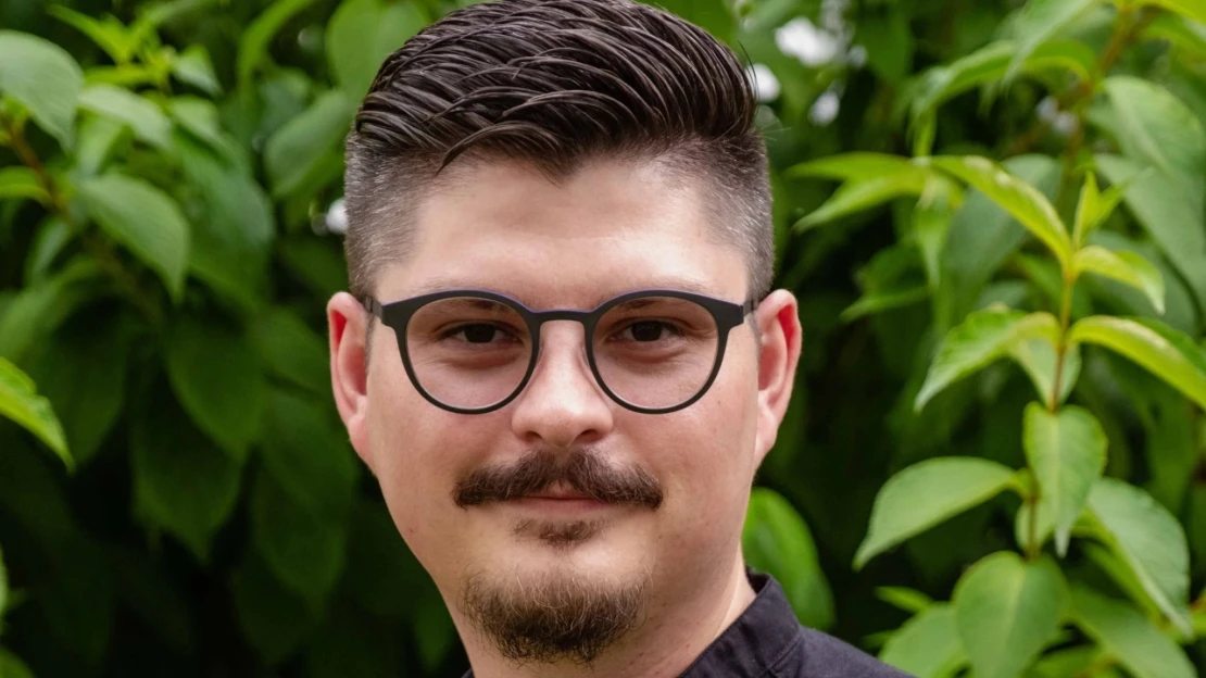 Keď sa súkromie mení na PR života. Psychológ vysvetľuje, čo nám berie potreba byť stále videní