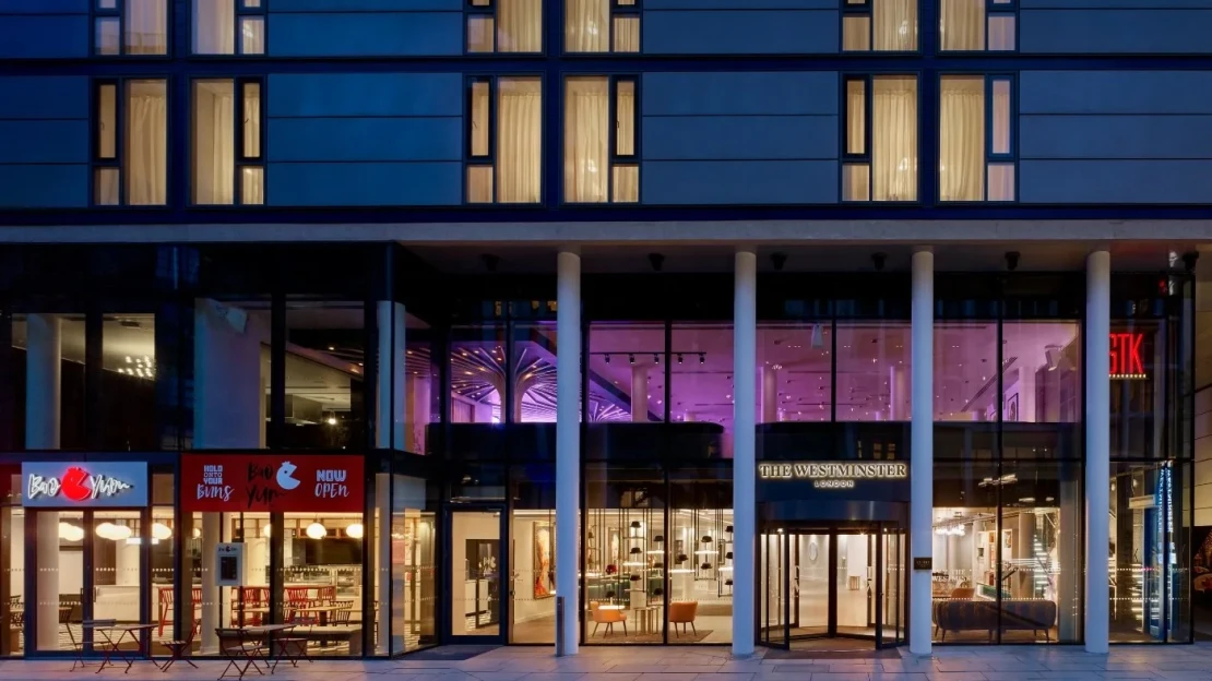 Kellnerovci a J&T predali luxusný hotel v centre Londýna Španielom