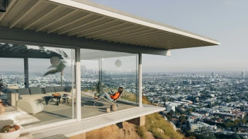 Dom, ktorý zmenil architektúru, je na predaj. Ikonický Stahl House sa lúči so svojimi majiteľmi