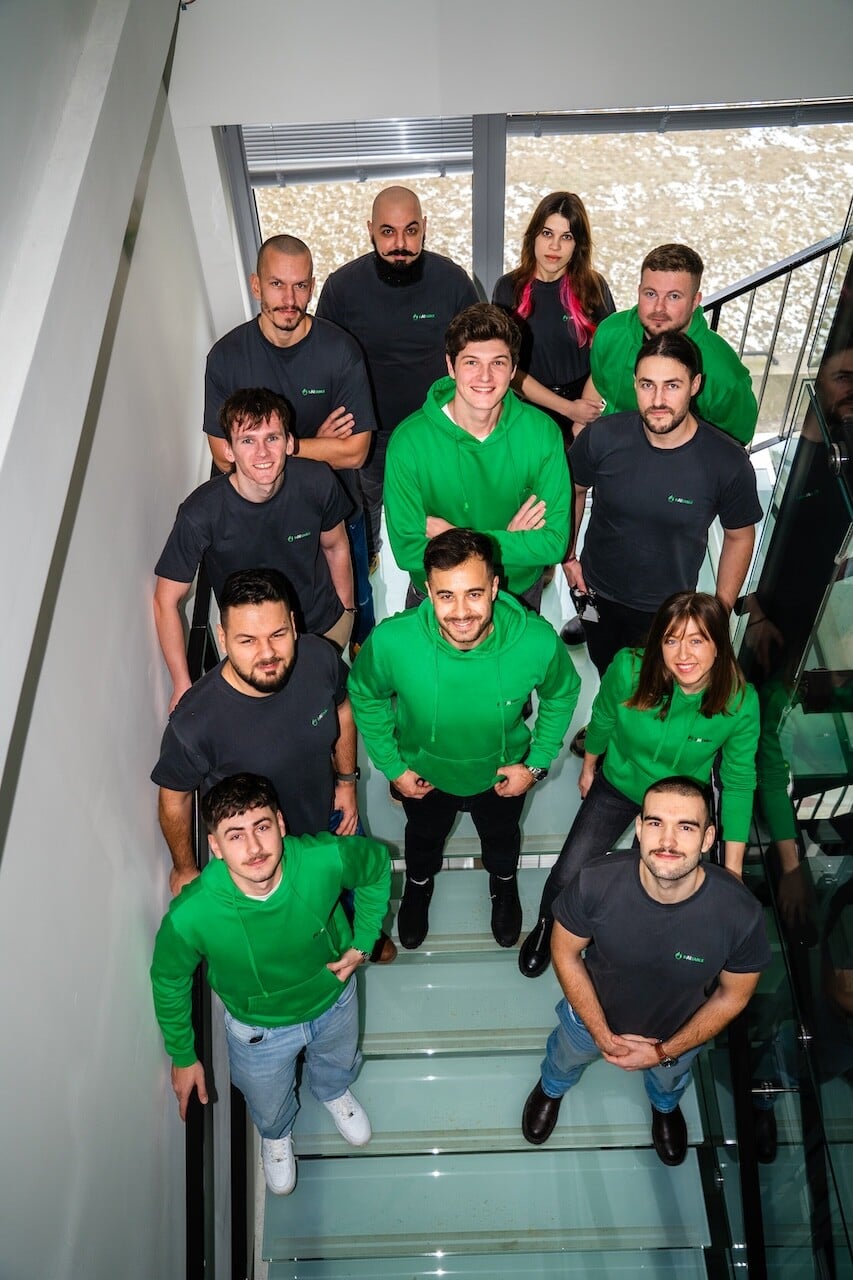 Tím startupu DAITABLE.