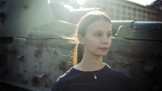 Bola pri odhaľovaní masového hrobu v Buči, hovorila s mučenými väzňami. Slovenka pokrýva vojnu na Ukrajine