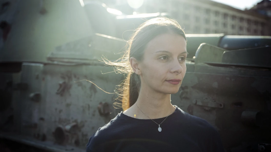 Bola pri odhaľovaní masového hrobu v Buči, hovorila s mučenými väzňami. Slovenka pokrýva vojnu na Ukrajine