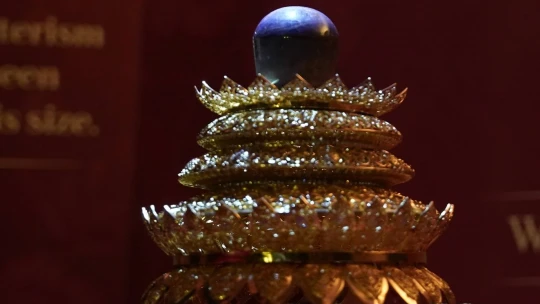 Na Srí Lanke bol nájdený vzácny fialový zafír, najväčší svojho druhu