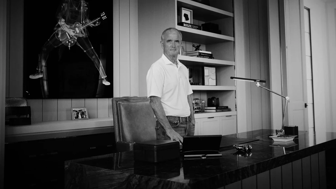 Čo niekoľko investičných prepadákov naučilo slávneho miliardára o zarábaní peňazí