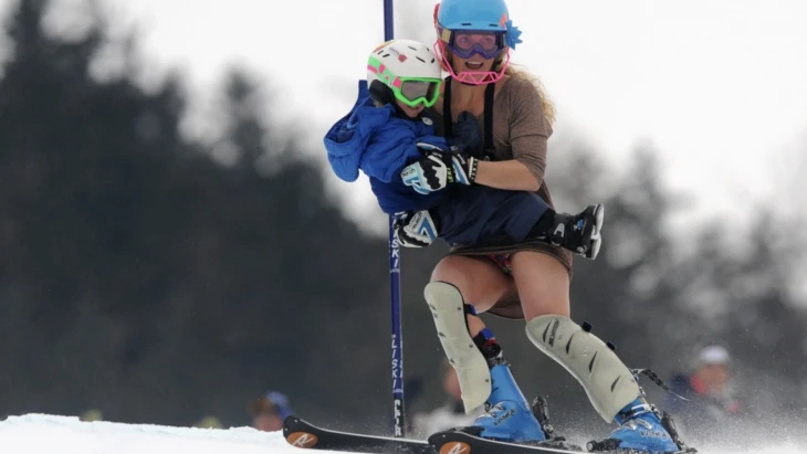 Matka so synom na svahu, právnik po päťdesiatke aj kajúci medailista: 7 neuveriteľných príbehov z olympiády v Miláne