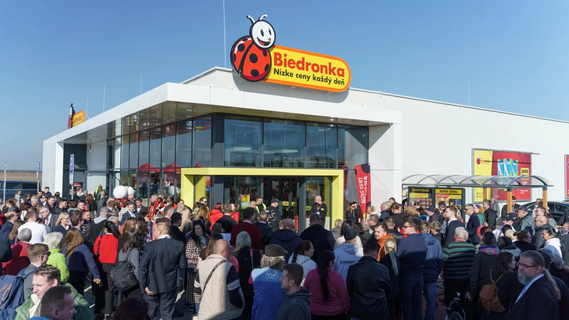 Rok Biedronky na Slovensku. Dobýja menšie mestá, východ Slovenska zatiaľ na prvú predajňu čaká