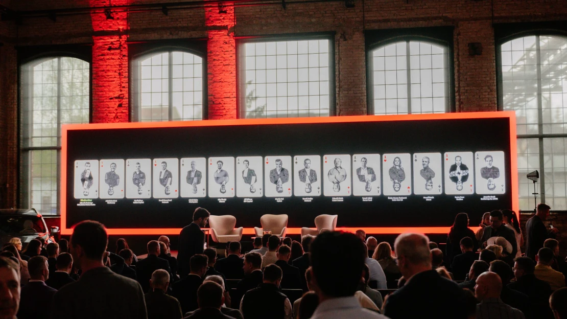 Koniec éry panelových diskusií. Prichádza Forbes Money Mastermind 2026: Powerhouse pre kapitál, ktorý nespí