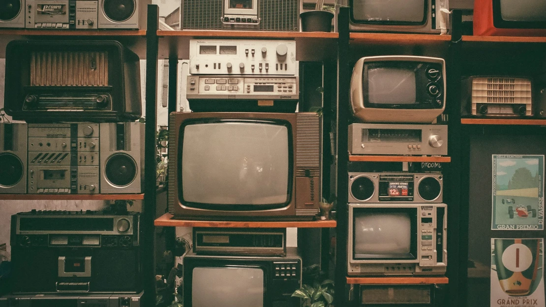 Revolúcia menom televízia oslavuje. Čo všetko sa za 100 rokov zmenilo?