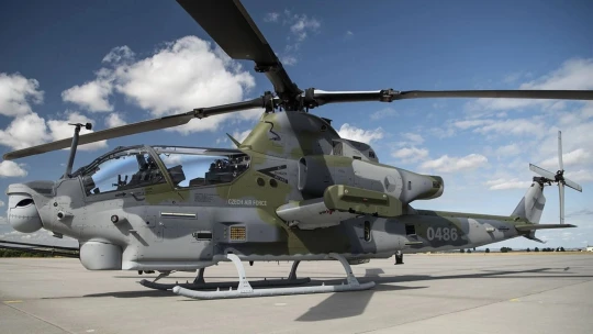 Pilotoval vrtuľníky amerických prezidentov. Teraz Phil Fickes predáva stroje od Bellu