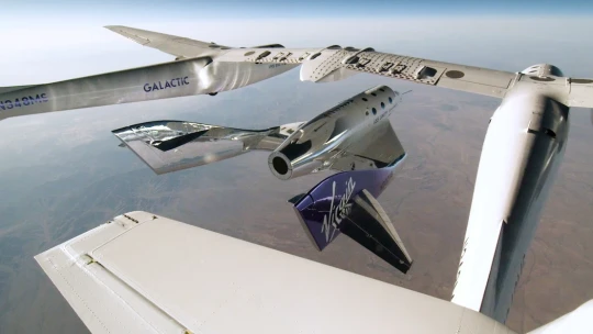 Bližšie k vesmíru než k zisku. Prečo Virgin Galactic stále nelieta s turistami do kozmu