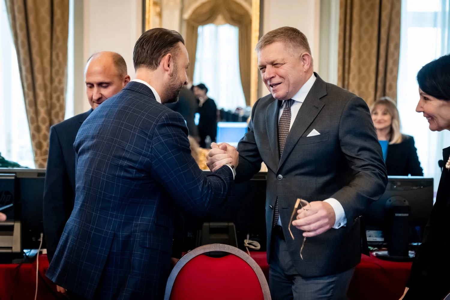 Posledný nech zhasne? Slováci rušia firmy a živnosti nevídaným tempom