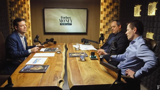 Štát bude musieť osekať sociálne výdavky, ale aj znižovať dane, vravia ekonómovia