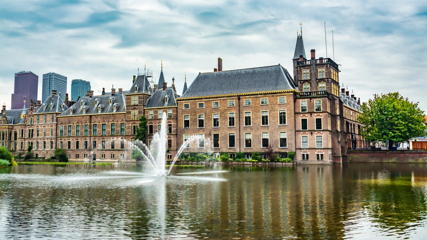 Peniaze vám vezmú skôr, než ich zarobíte: 36-percentná daň straší európskych investorov