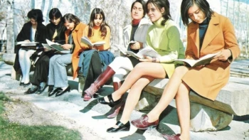 Keď bol Teherán plný minisukní a rocku. Ako pád šáha zmenil Irán na prísny teokratický štát