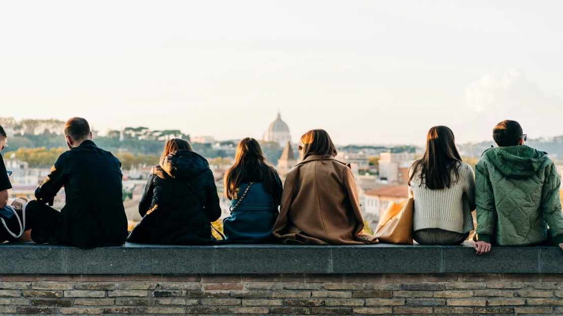Večery bez alkoholu a kofeínu? Pre slovenských mileniálov stále častejšia voľba
