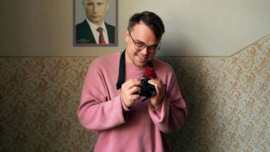 Učiteľ proti režimu: Pán Nikto proti Putinovi ukazuje, ako sa rodí propaganda