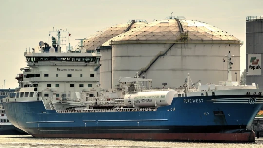 Zdraženie energií príde čoskoro. Po útokoch na Katar je neodvratné, profitovať bude Rusko