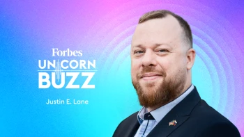 Američan, ktorý si vybral Slovensko. V Bratislave stavia technológiu schopnú predpovedať vojnu