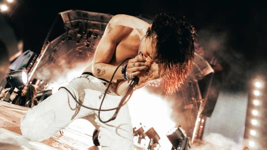 Rebel s miliardami streamov. Kto je Yungblud a prečo o ňom hovorí celý hudobný svet?