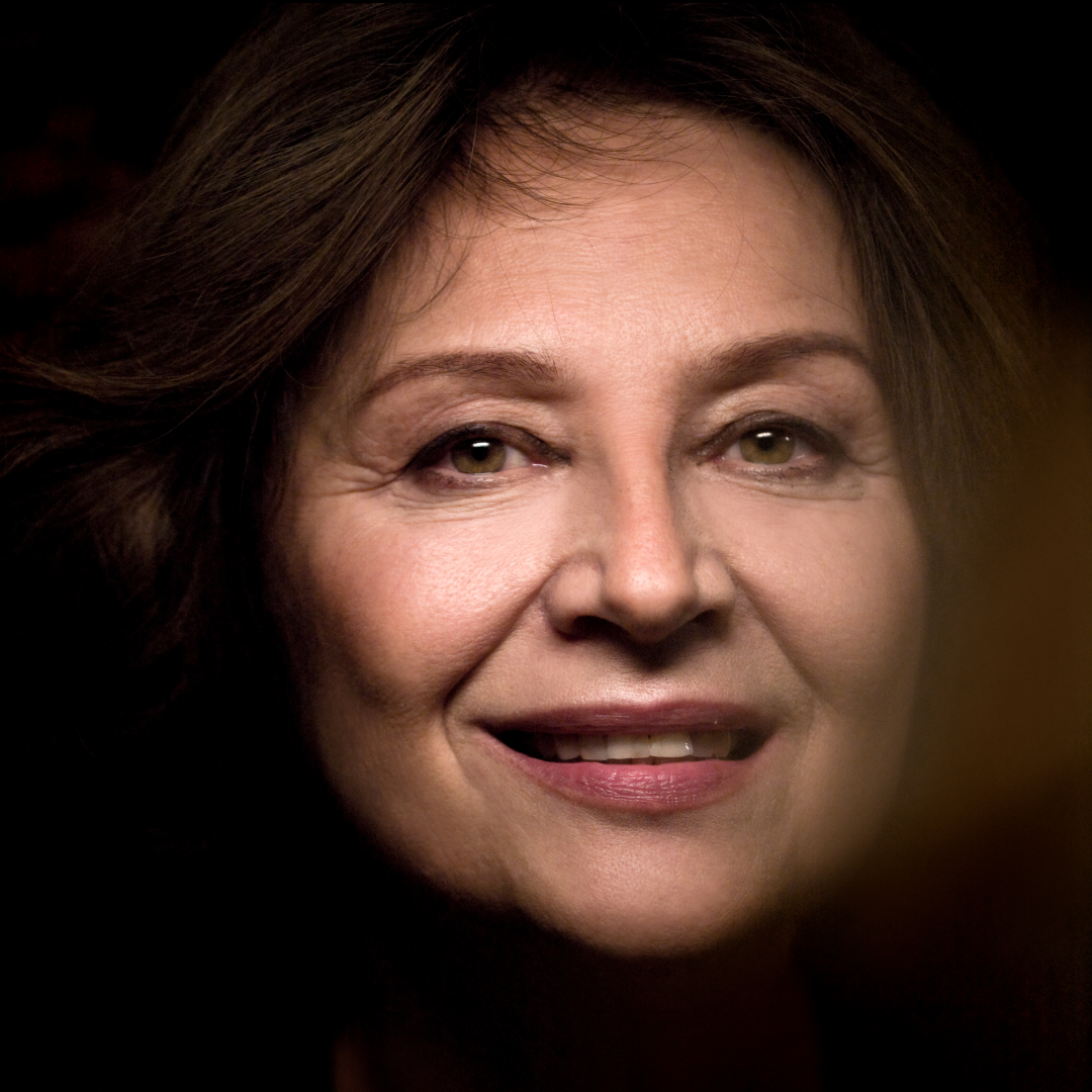 Emília Vášáryová