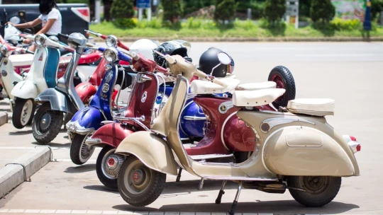 Skútre Vespa sa pred 80 rokmi zrodili z trosiek Talianska. Dnes má Piaggio ďalšie ťažkosti