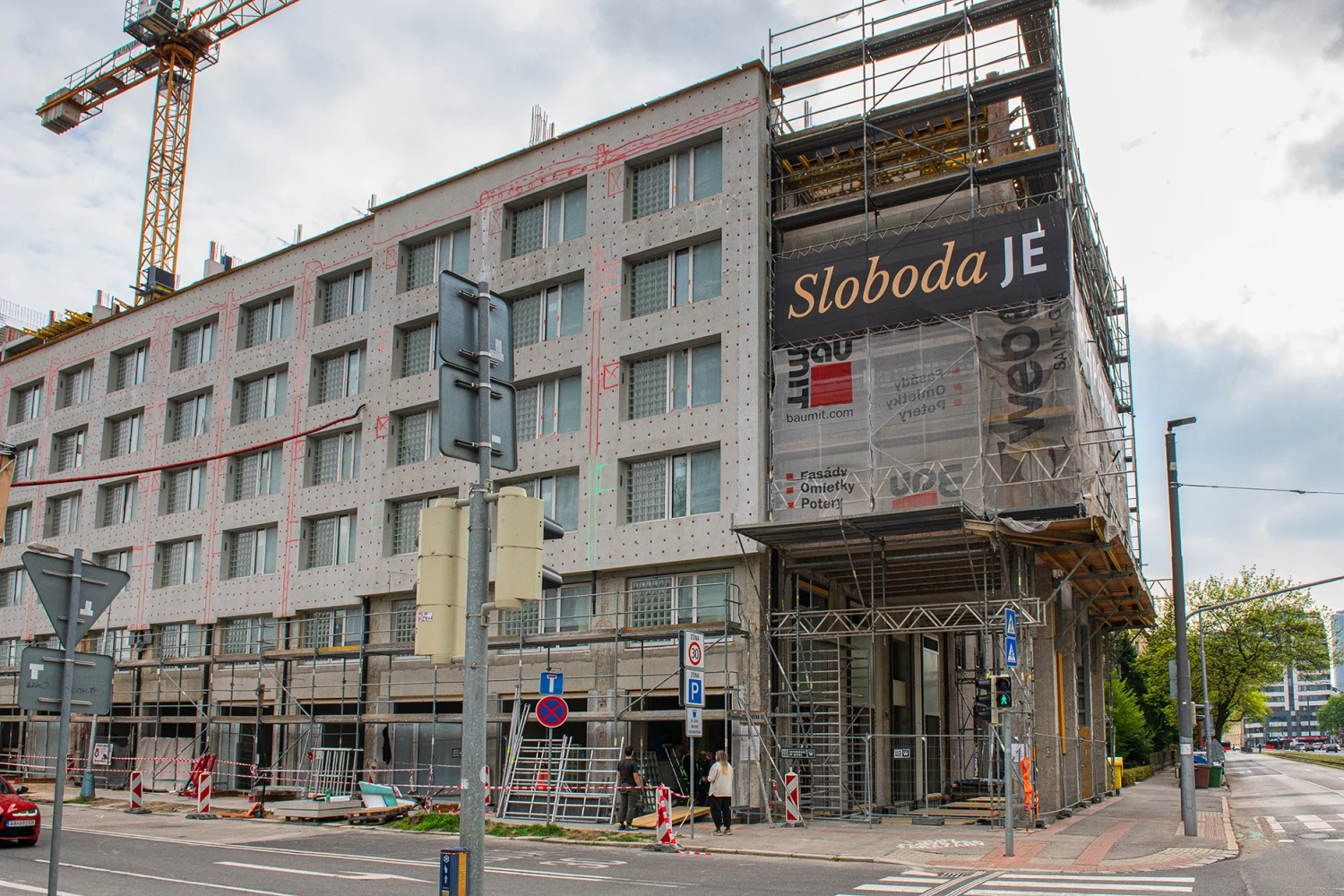 Nečakané parkovanie či industriálny chrám. Luxusný projekt šokuje skrytými podzemnými priestormi