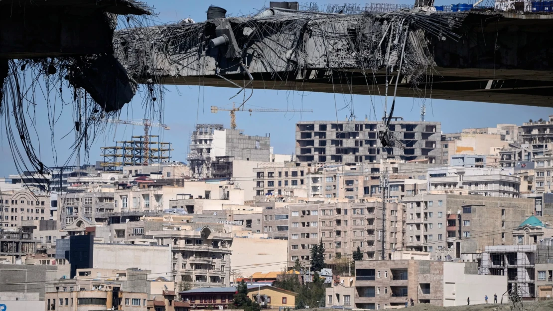 Vstúpia americké vojská do Iránu? Miliónové stávky odhaľujú nečakané odhady
