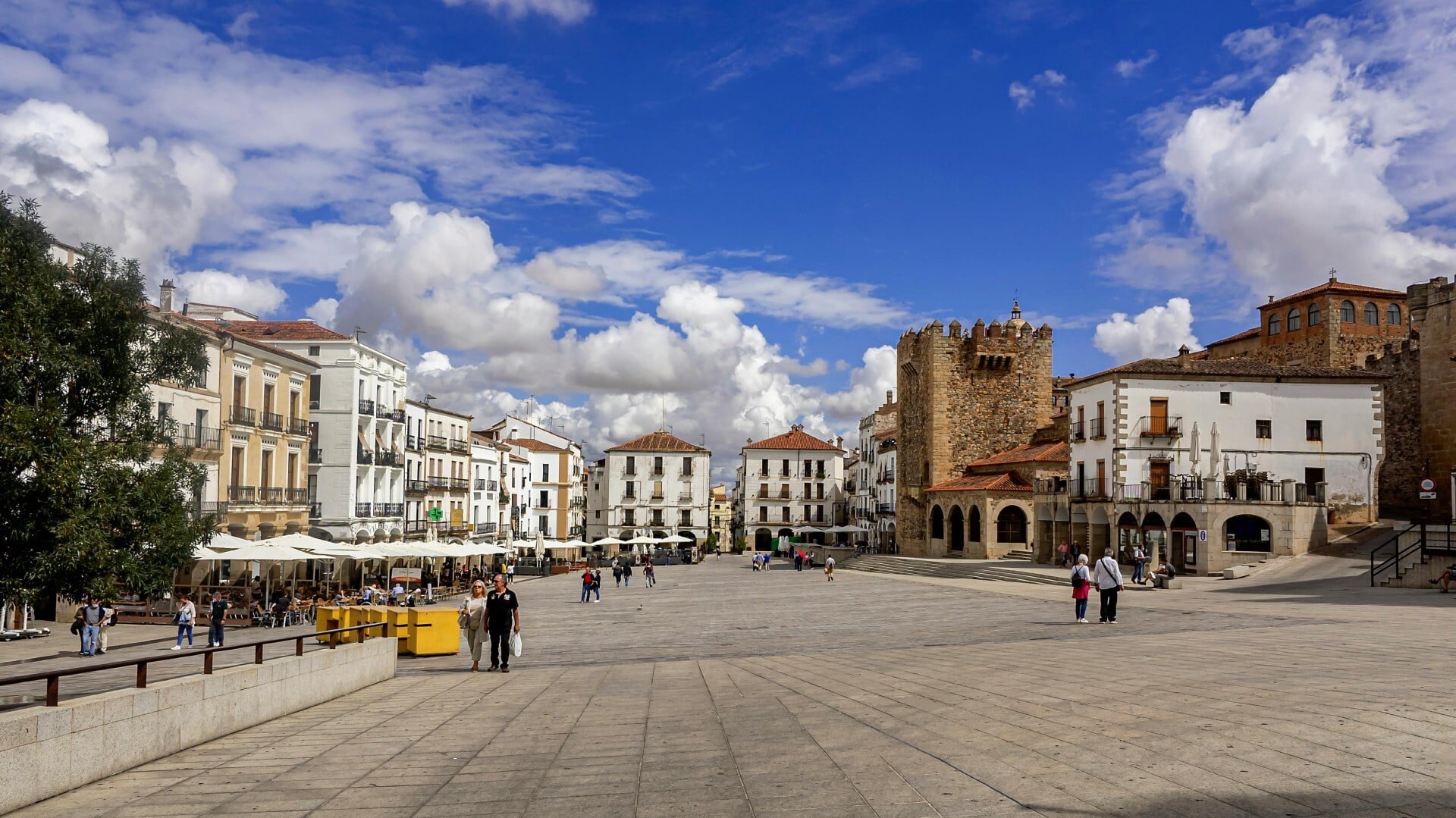 Historické mesto Cáceres sa nachádza v autonómnom spoločenstve Extremadura.