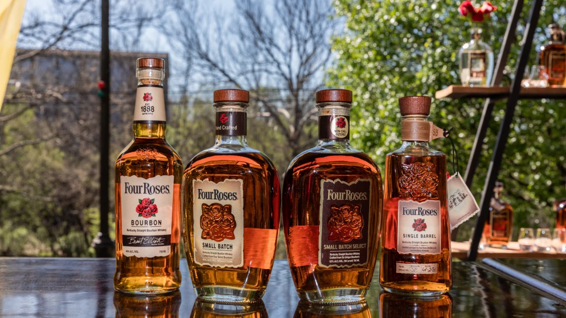 Veľké spojenie vo svete bourbonu. Four Roses prechádza od Japoncov opäť do rúk Američanom