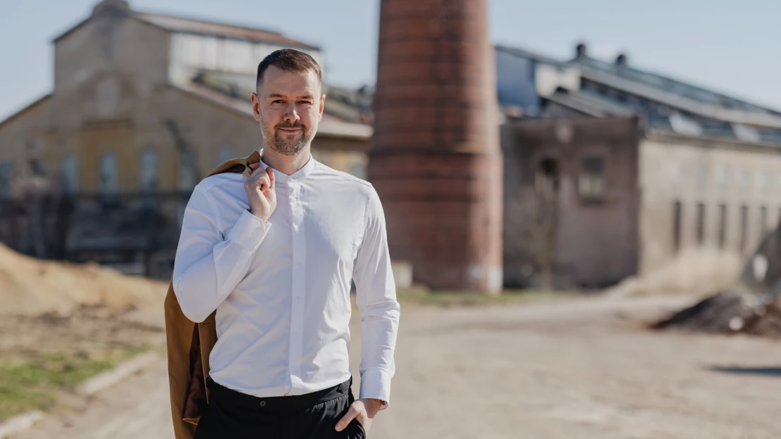 Karol Šebo: Mrakodrap v Trnave nie je kontroverzný, AirCar v Číne má sklz