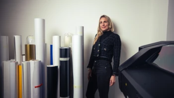 Offline nie je mŕtvy. Na výstavách sa stále robia obchody, len sa zmenili pravidlá