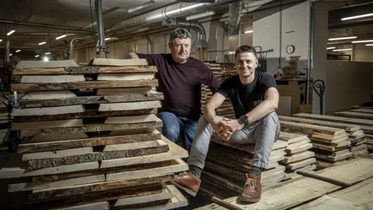 Otec odovzdá firmu synovi, no len ak splní jednu kľúčovú podmienku