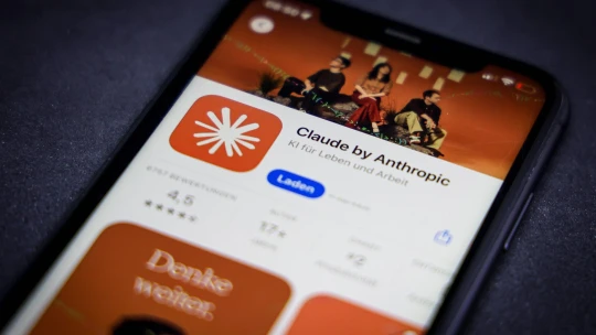 Brusel vedie rozhovory s firmou Anthropic ohľadom jej nového modelu Mythos, ktorý vzbudzuje obavy