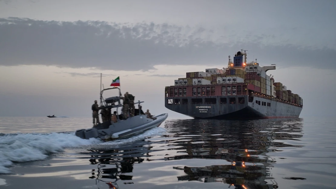 Kvôli dvom blokádam klesla doprava v Hormuzskom prielive k nule, píše Bloomberg