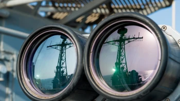 Americký analytik preplával Hormuzským prielivom s iránskymi dronmi nad hlavou. Čo zistil?