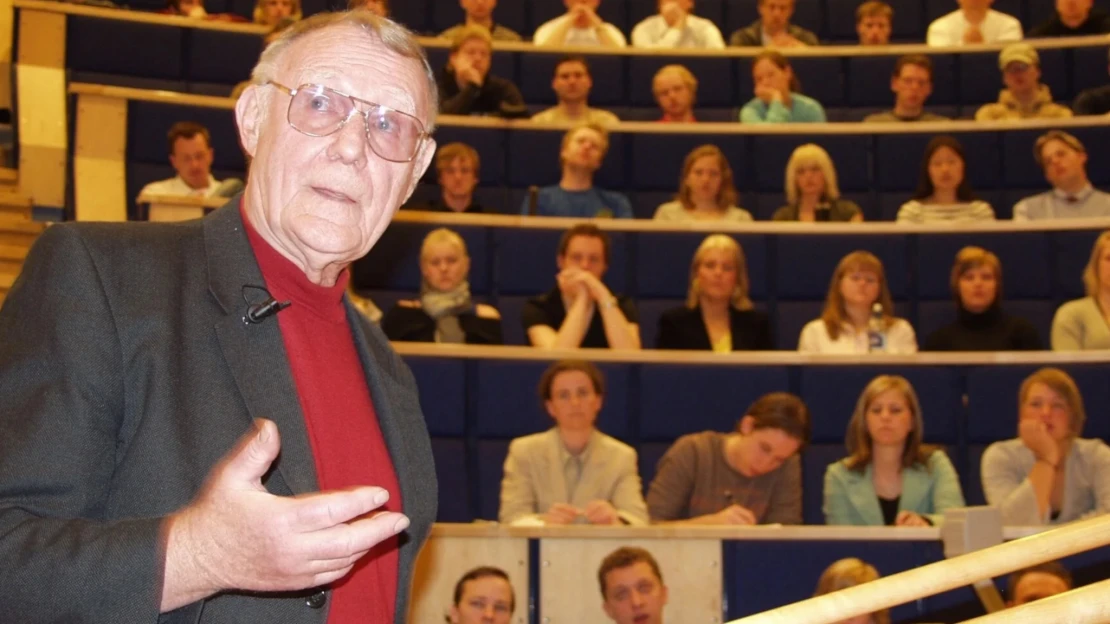 Zarobil miliardy, napriek tomu nakupoval na blšom trhu. Pred sto rokmi sa narodil pán Ikea