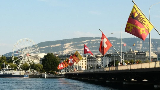 Kapitál sa vracia do Európy. Bohatí hľadajú bezpečie pred konfliktom na Blízkom východe