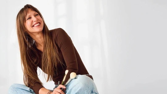 Líči Hugha Granta aj Alanis Morissette. Ako sa česká vizážistka dostala medzi špičku odboru?