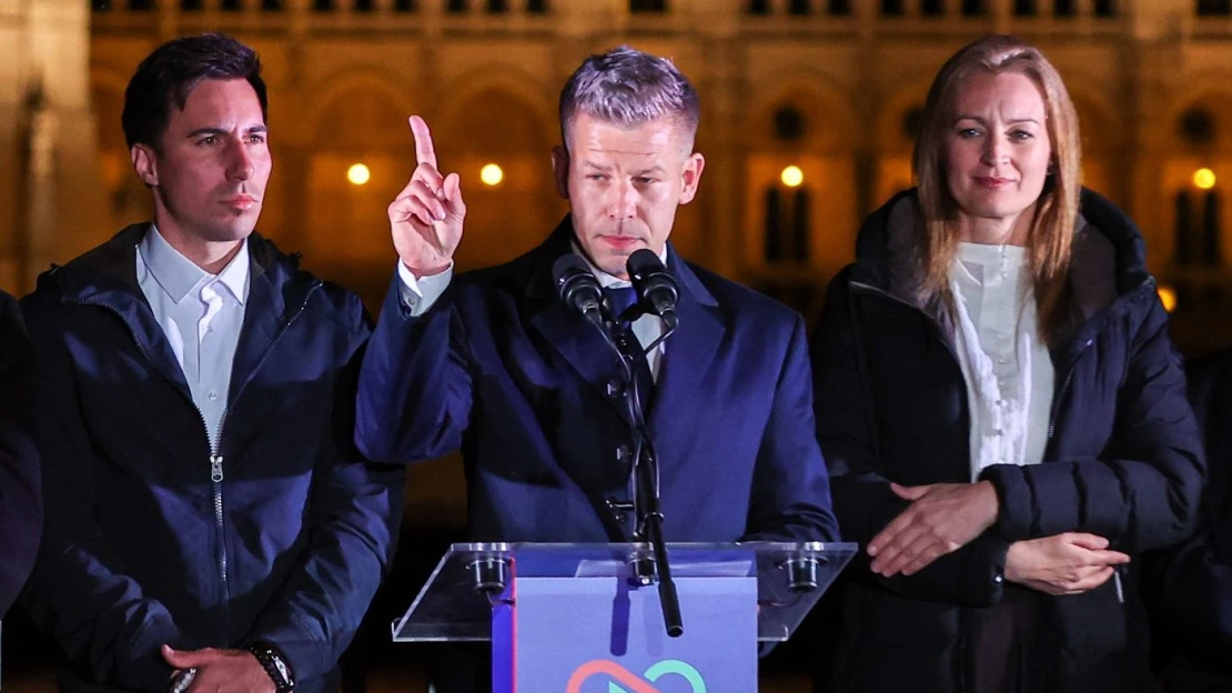 Forint po Orbánovej volebnej porážke vystúpil na štvorročné maximum