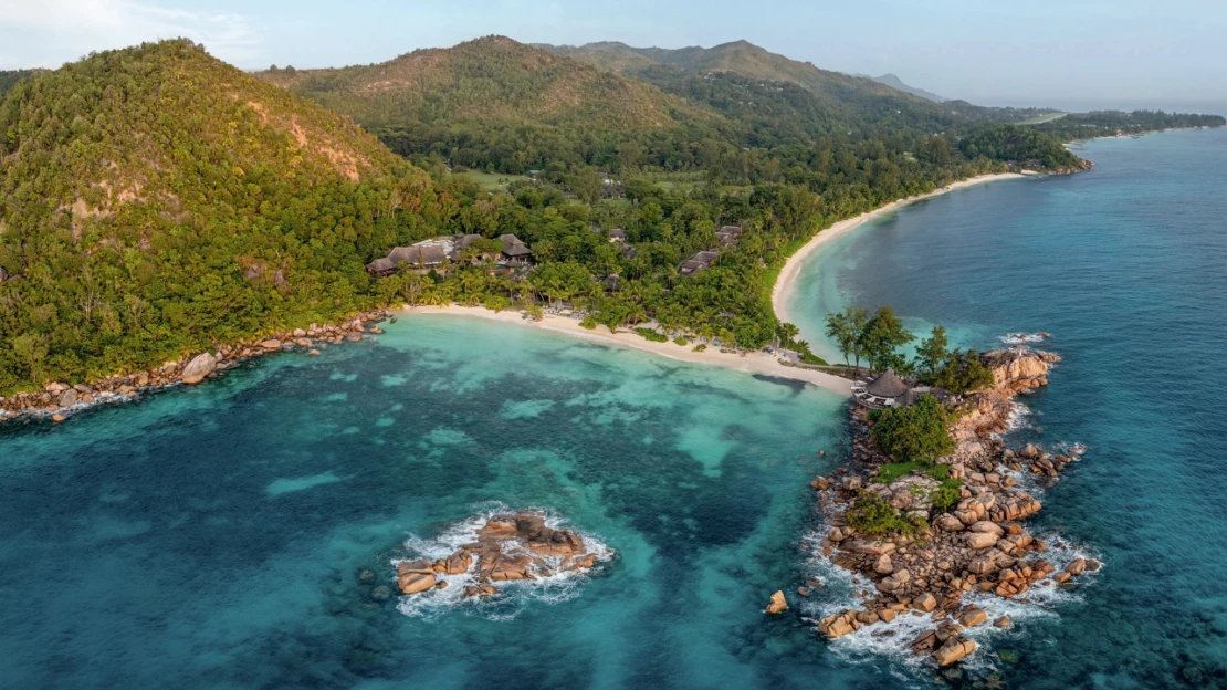 Zápisky zo Seychel. Telefón hoďte do oceánu a seba do hojdacej siete