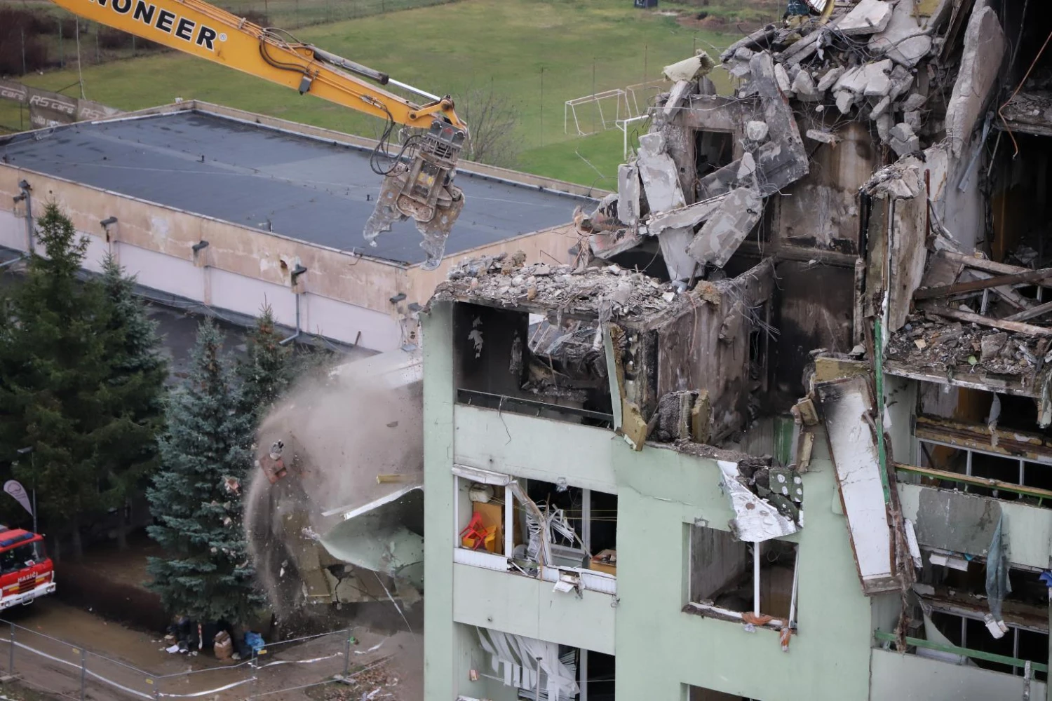 Kto stavia na mieste vybuchnutej bytovky v Prešove? V Košiciach zbúral problémovú vilu po fotografovi