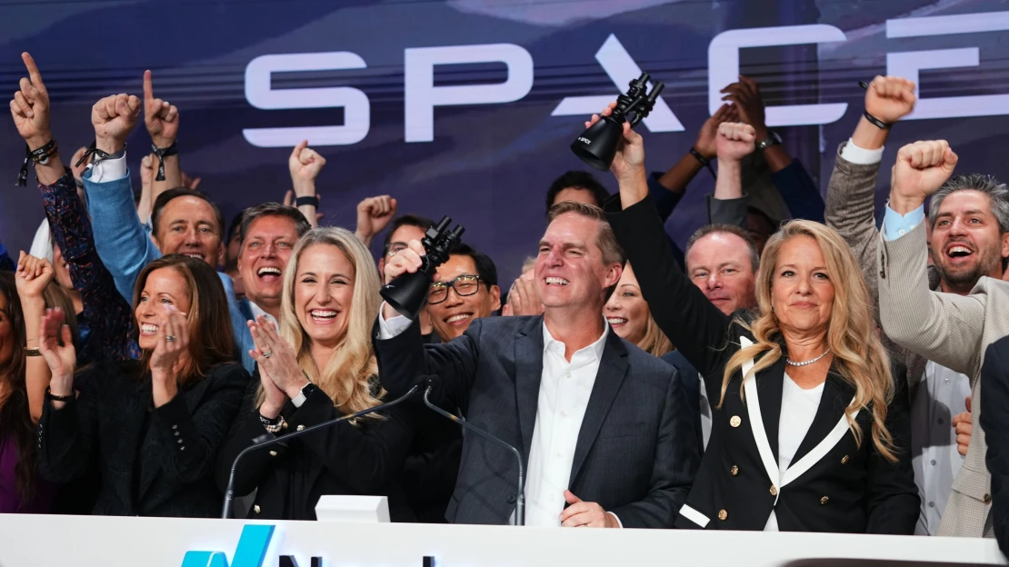 Akcie SpaceX prvýkrát klesli pod emisnú cenu, investori z IPO sú v strate