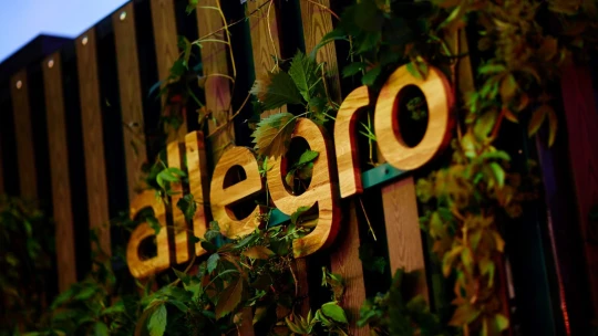 Allegro zrýchľuje rast v regióne. Slovenským e-shopom otvára nové trhy