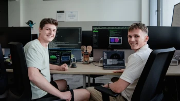 Namiesto tabuliek asistent do vrecka. Startup DAITABLE vyhral AI Awards s pomocíkom, ktorý firmám šetrí čas, energiu a náklady 