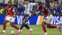 Nejde o góly, ale o kopačky. Prečo ružová farba ovládla futbalové majstrovstvá sveta?