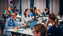 Ženám po absolvovaní rastú platy o tretinu. Mini Tech MBA od Mirky Uhnak mení kariéry aj firmy
