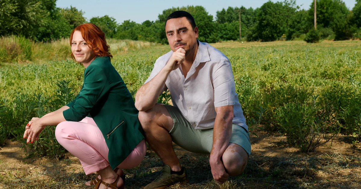 Katarína a Peter Luhanovci, Katea.