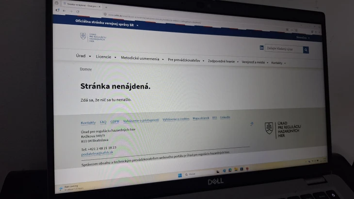 Slovensko blokuje Polymarket. Slováci sa naň dostanú, operátor zahmlieva